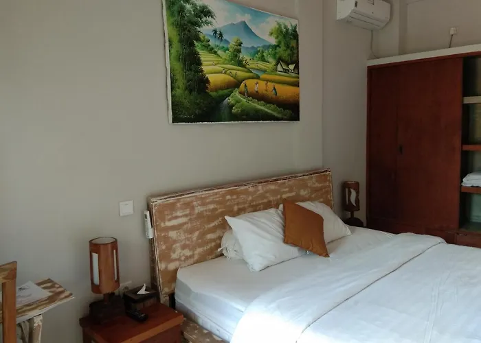 Pensión Umah Tikari 2*